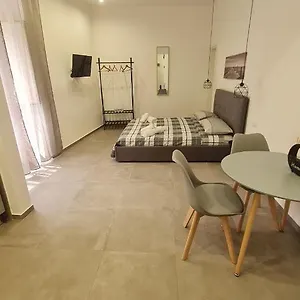 Sweet Airport 2.0 Apartment